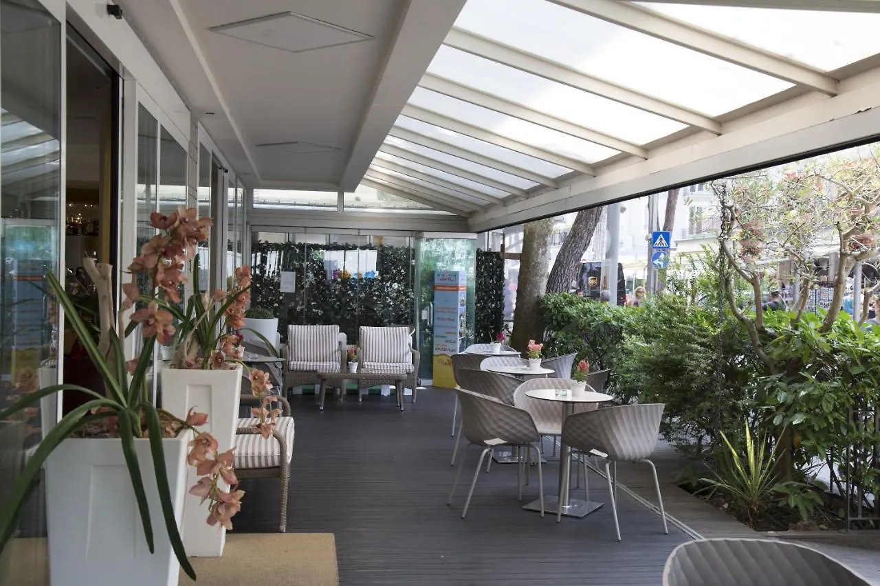 Hotel Mon Pays Riccione 3*,  Italie