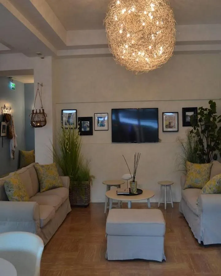 Hotel Mon Pays Riccione 3*,