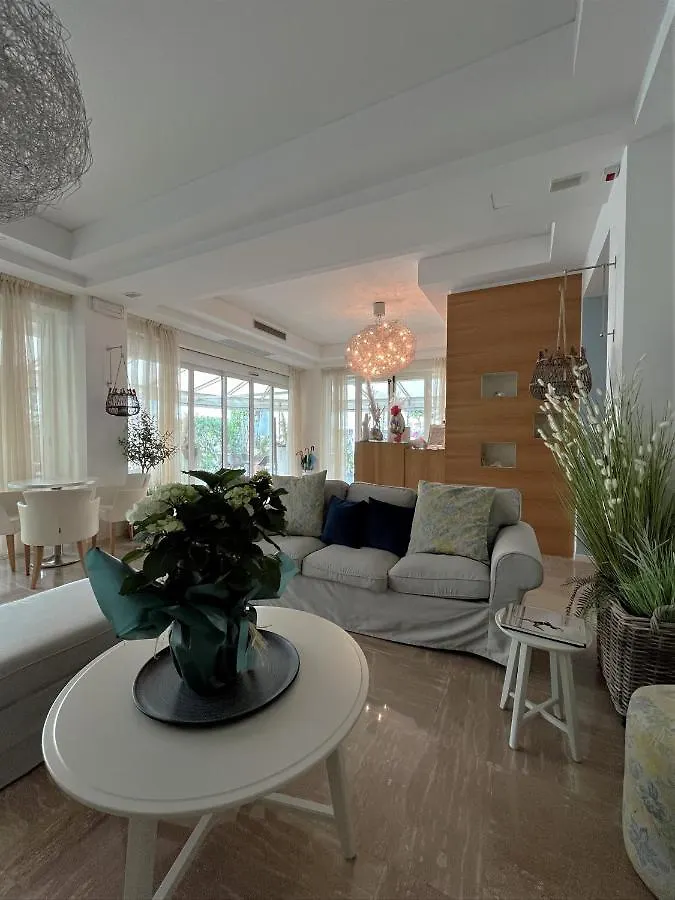 Hotel Mon Pays Riccione 3*,  Italie